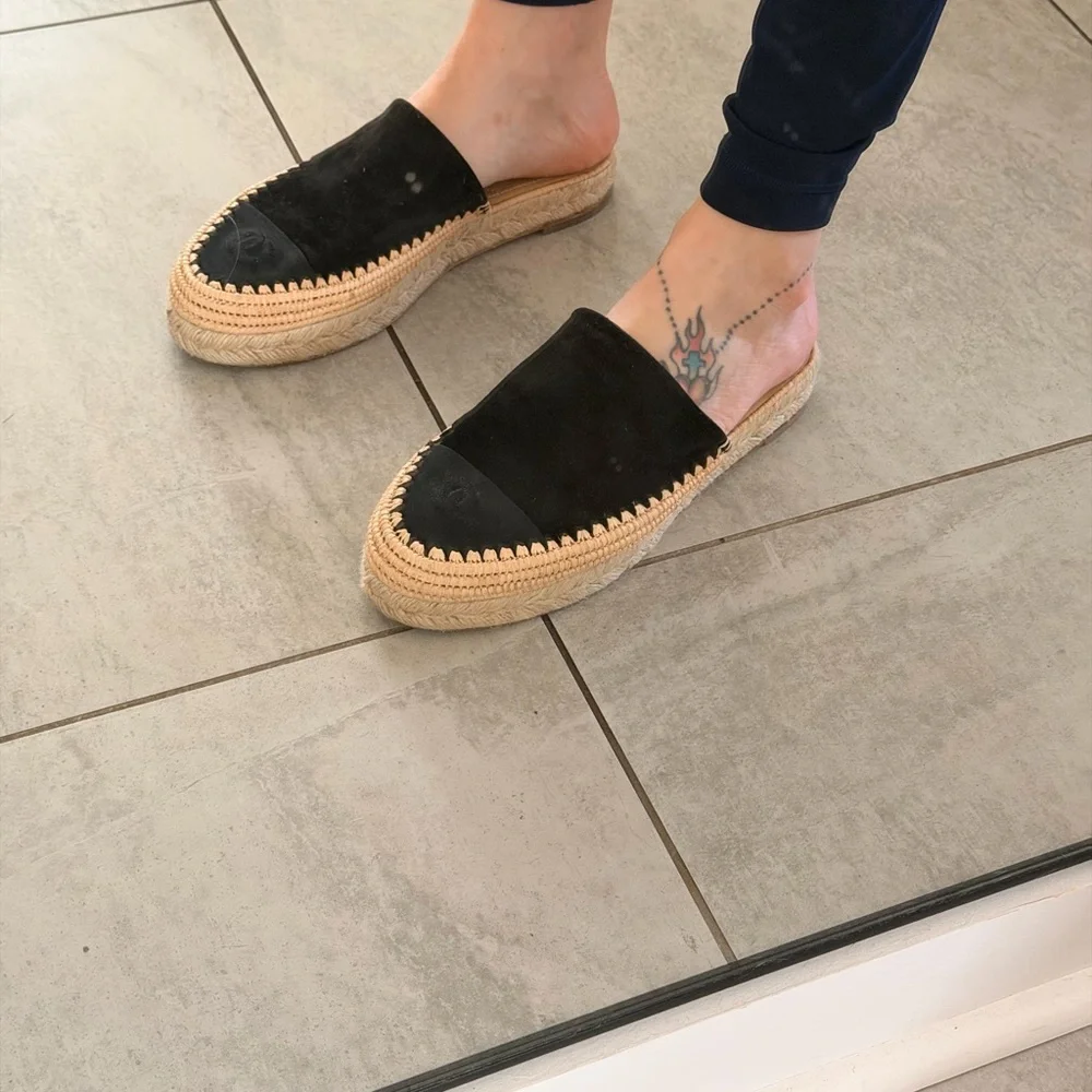 CHANEL Black and Tan Espadrille Slides